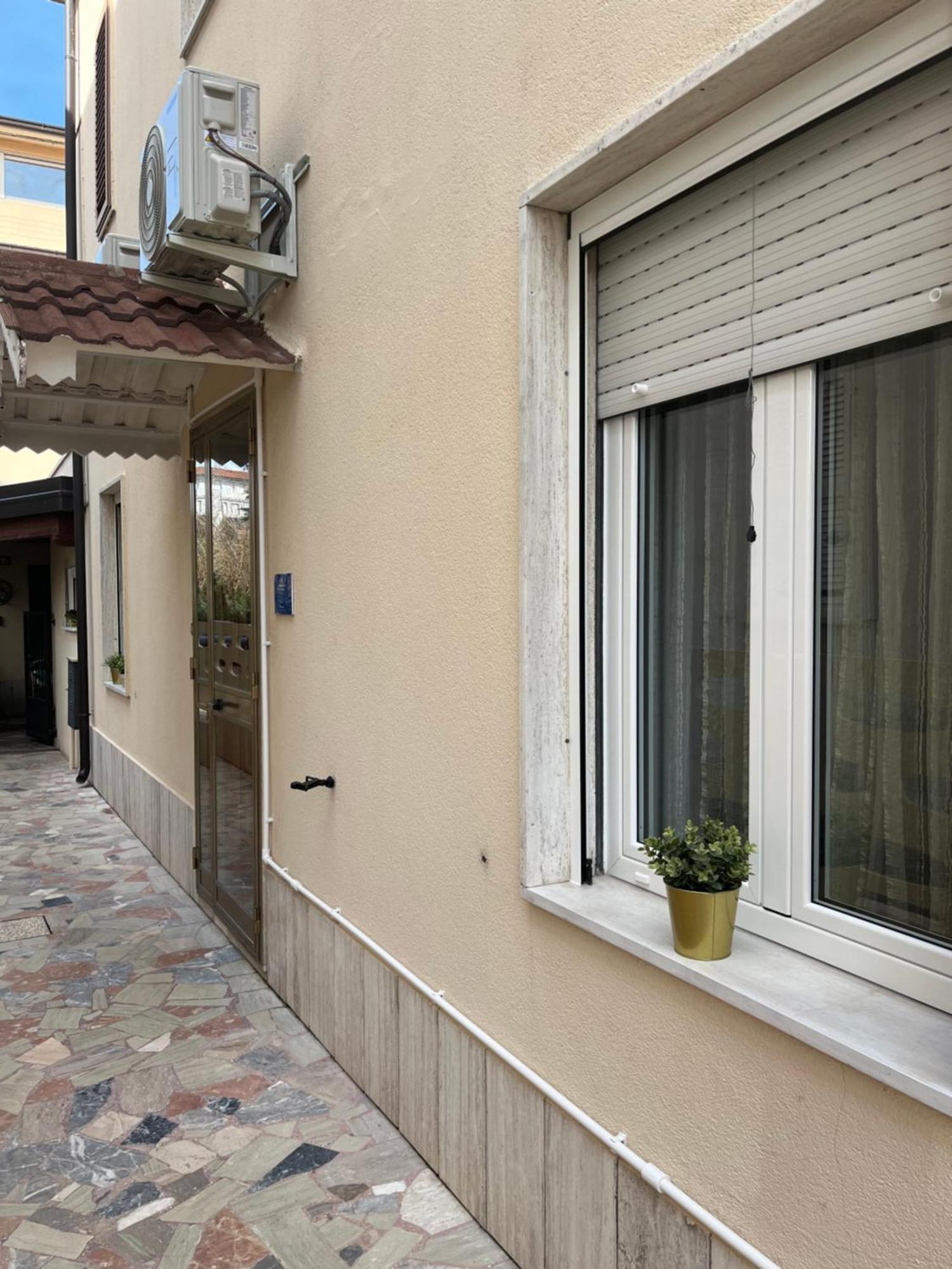 Bouganville Casa Vacanza Ambiente Climatizzato Con Wi Fi Pineto Dış mekan fotoğraf