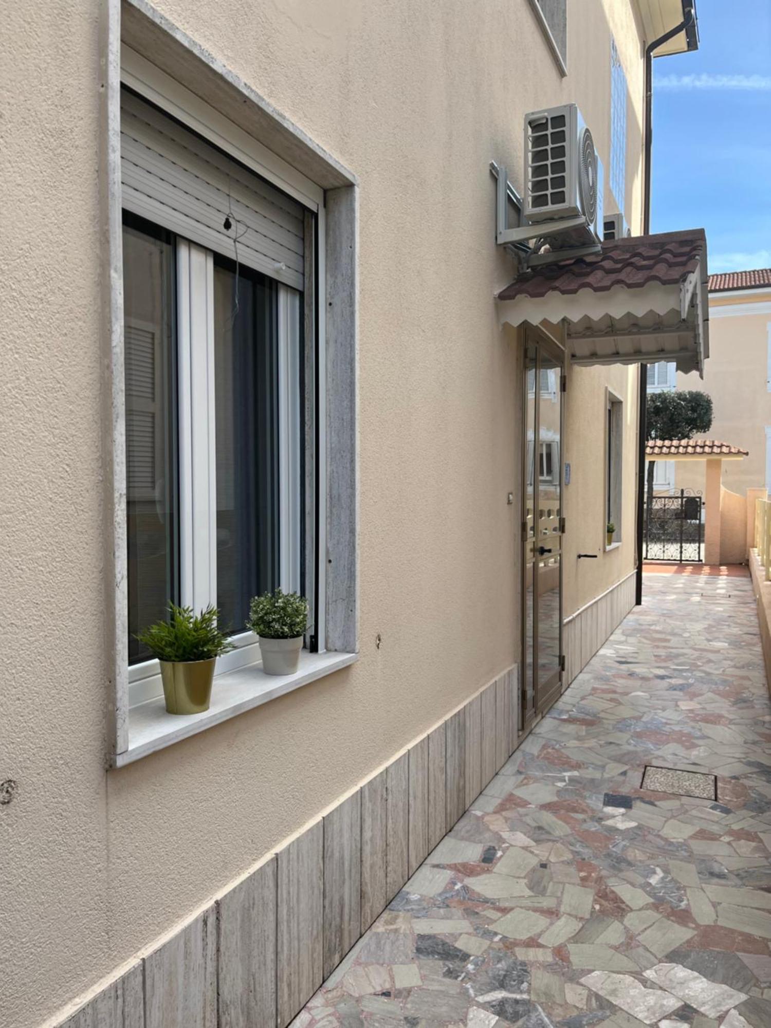 Bouganville Casa Vacanza Ambiente Climatizzato Con Wi Fi Pineto Dış mekan fotoğraf