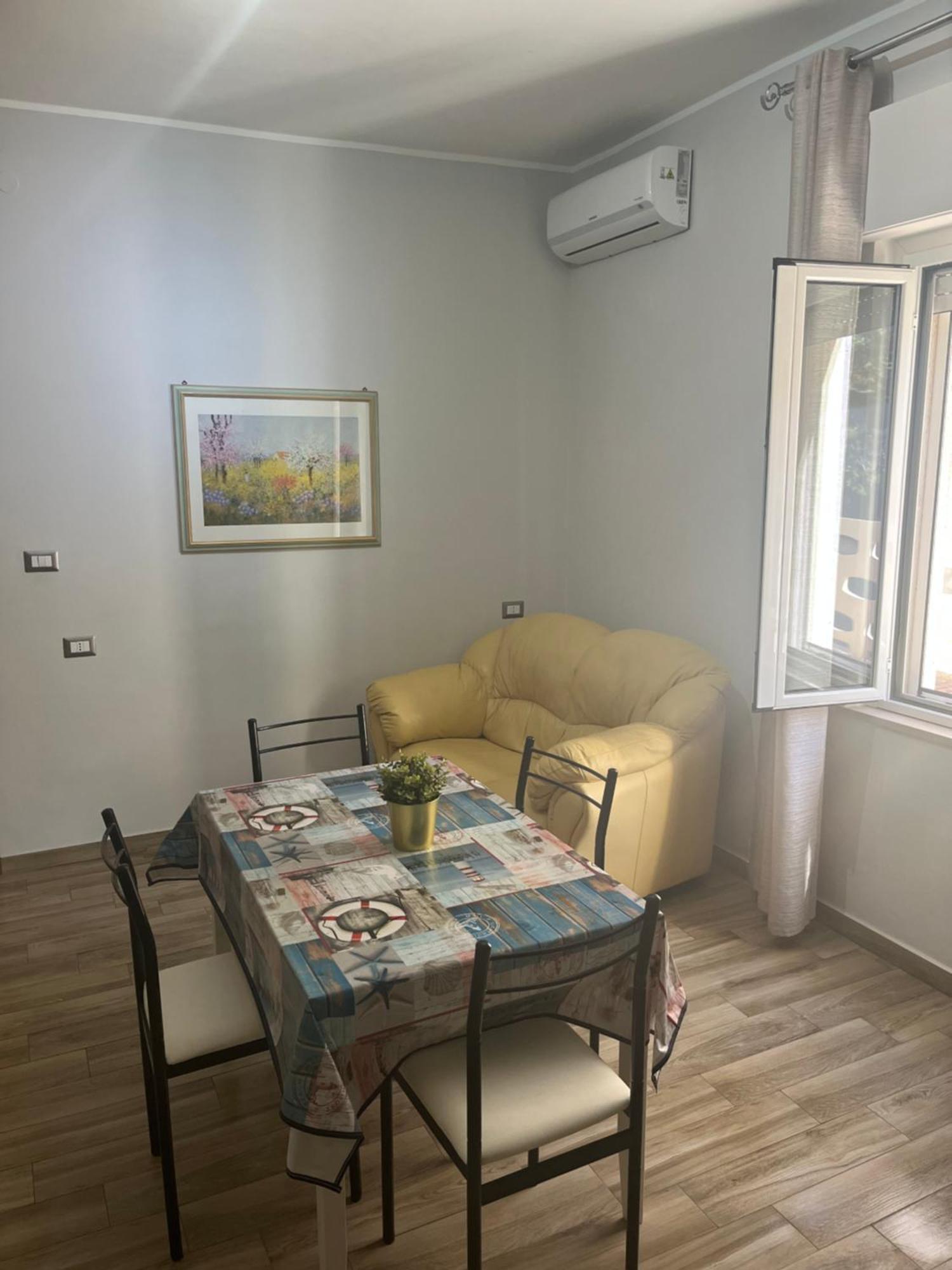 Bouganville Casa Vacanza Ambiente Climatizzato Con Wi Fi Pineto Dış mekan fotoğraf