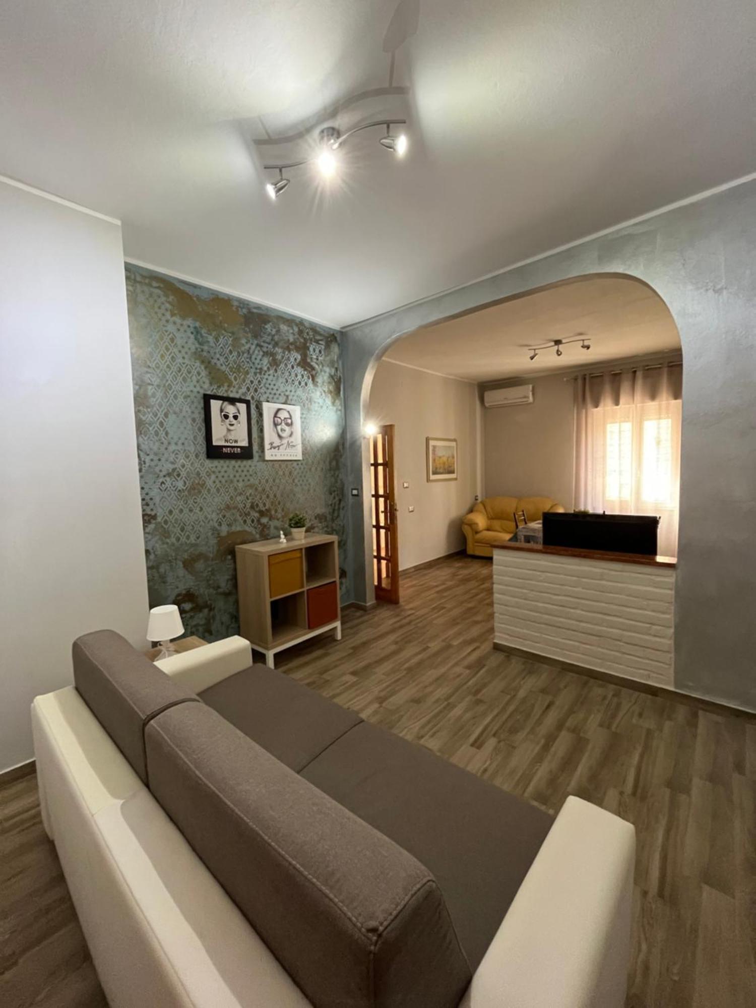 Bouganville Casa Vacanza Ambiente Climatizzato Con Wi Fi Pineto Dış mekan fotoğraf
