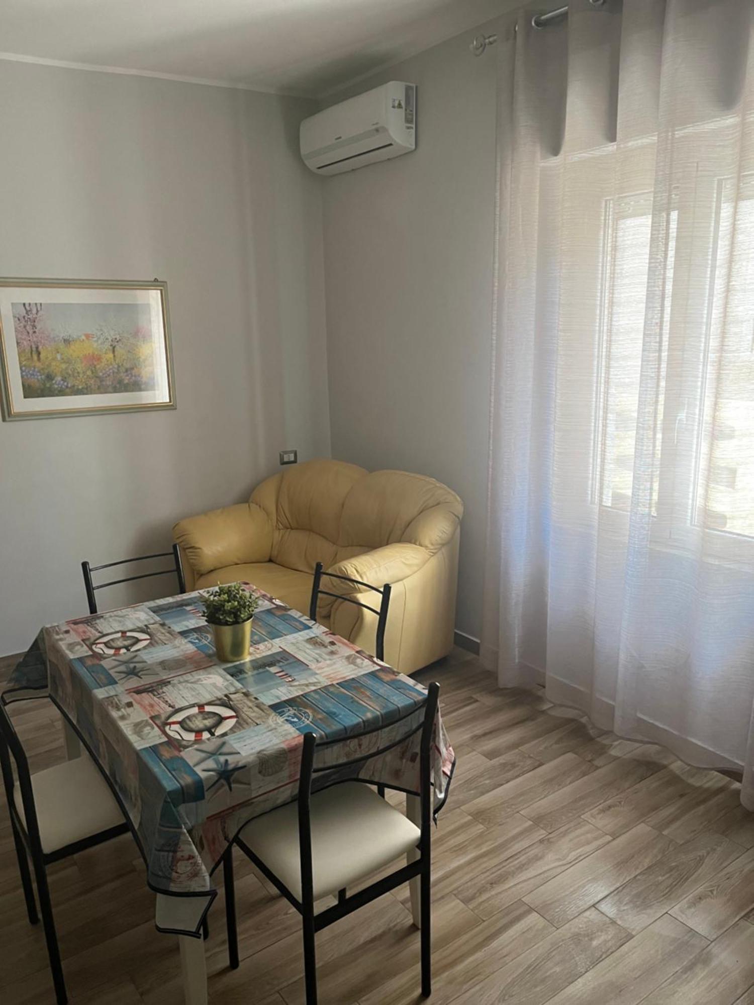 Bouganville Casa Vacanza Ambiente Climatizzato Con Wi Fi Pineto Dış mekan fotoğraf