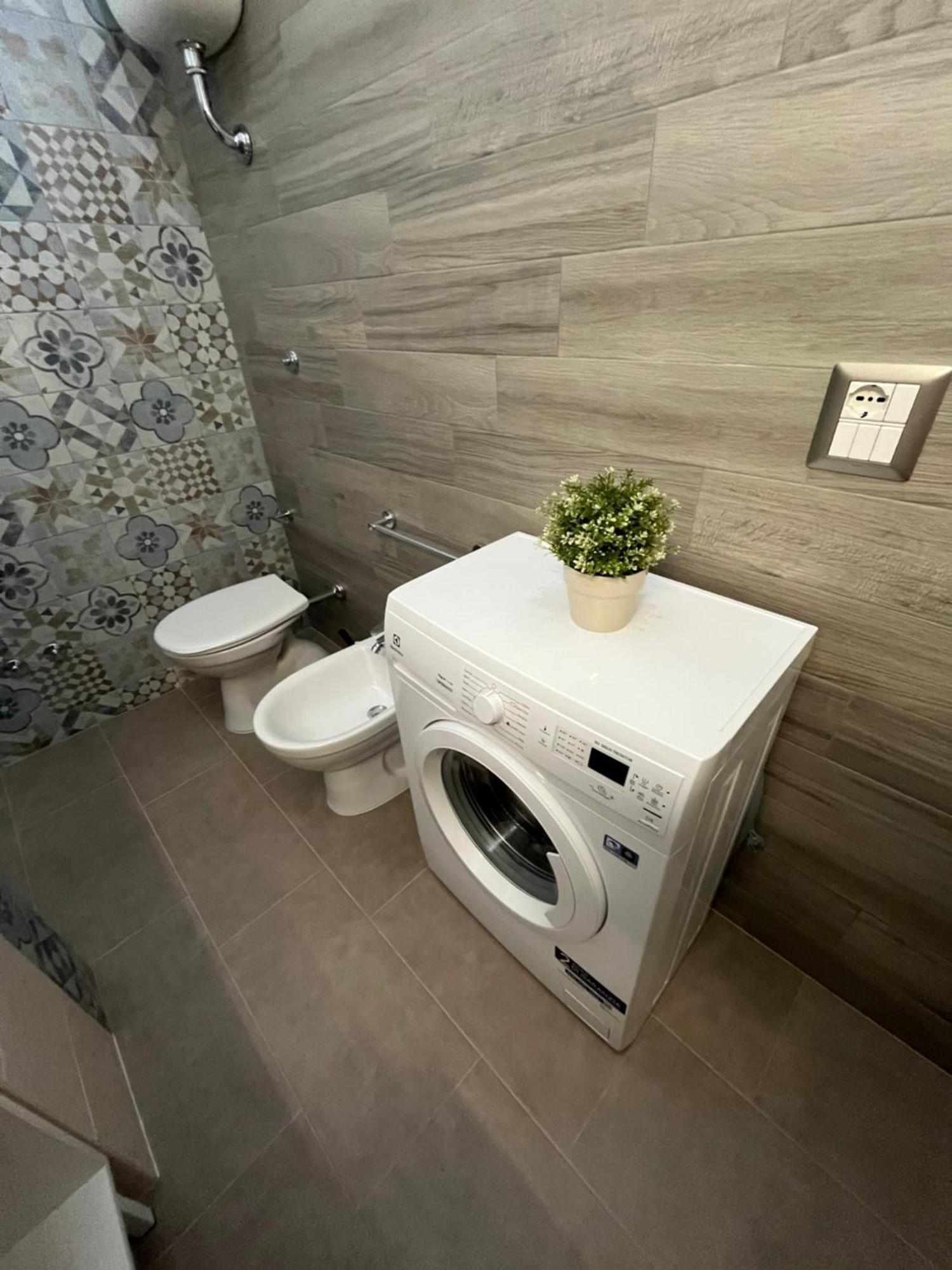 Bouganville Casa Vacanza Ambiente Climatizzato Con Wi Fi Pineto Dış mekan fotoğraf
